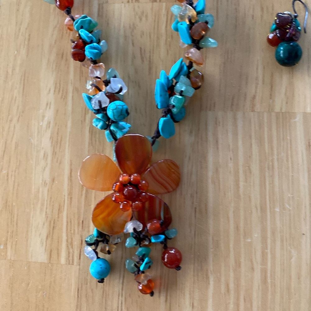 Beautiful necklace with matching earrings